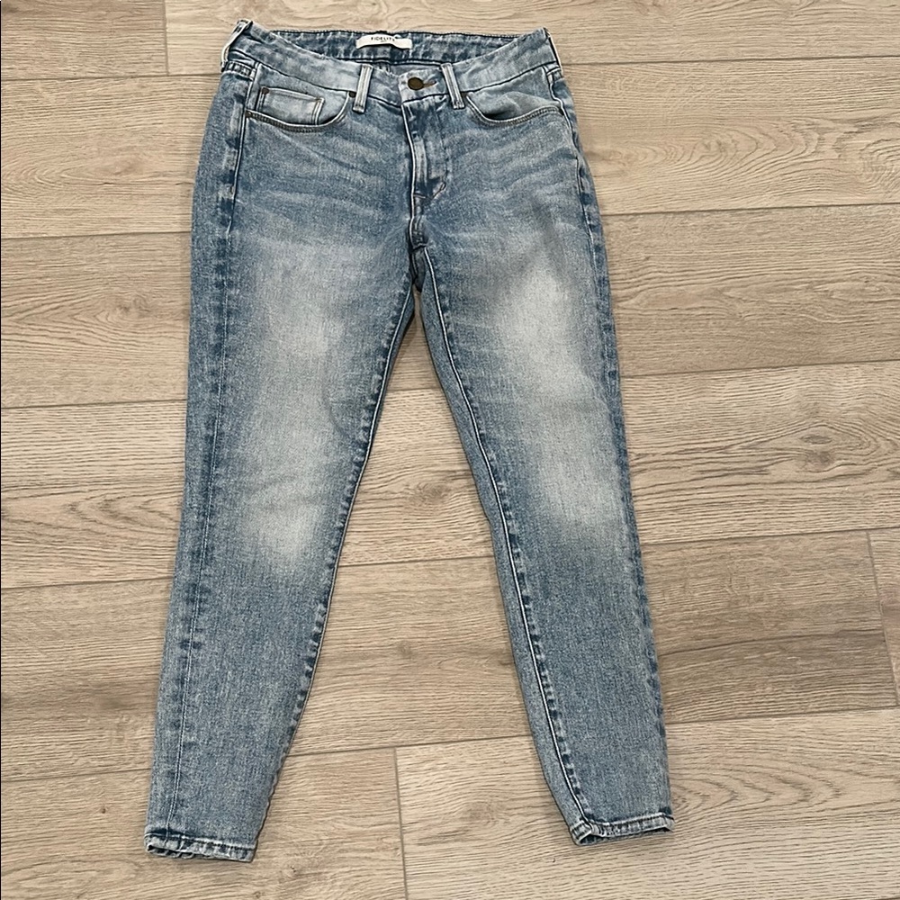 Fidelity Belvedere butterfly crop Jeans with washed look - like new condition